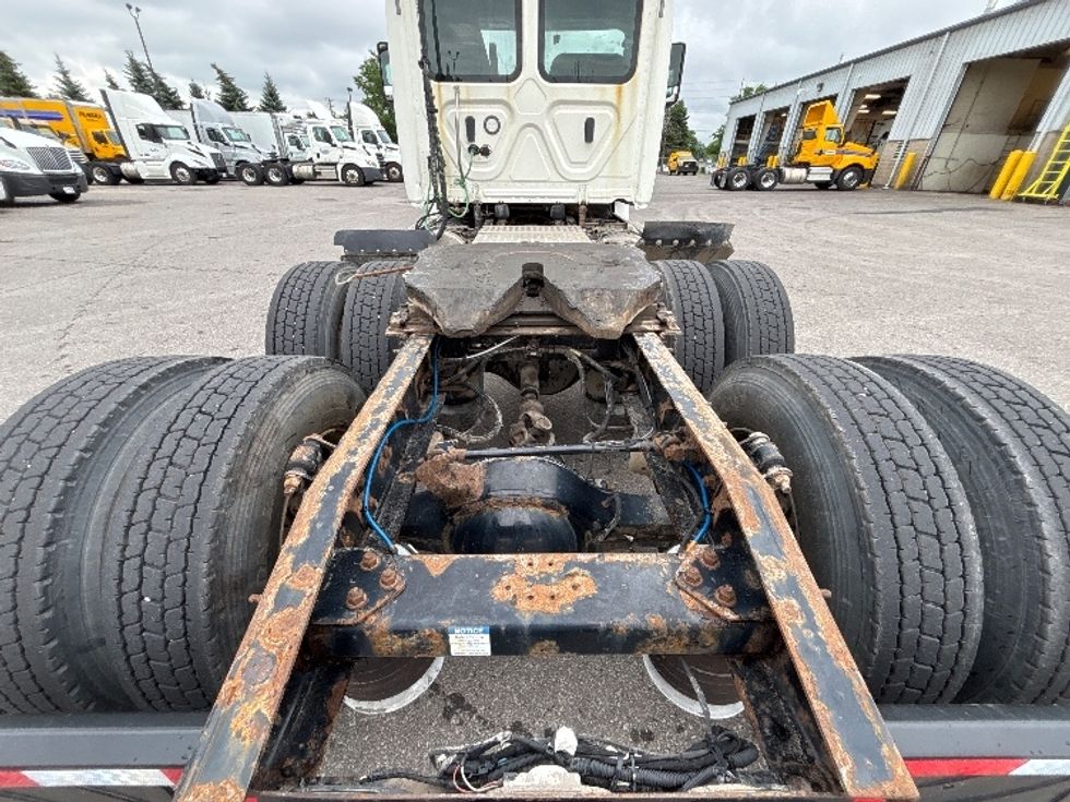Day Cab Tractor-Heavy Duty Tractors-Freightliner-2020-T12664ST-Mississauga-ON-446,000\n\t\tkm-$ 68,500 - Image 6