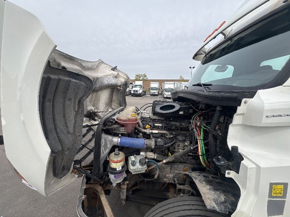 Day Cab Tractor-Heavy Duty Tractors-Freightliner-2020-T12664ST-Mississauga-ON-455,962\n\t\tkm-$ 73,250 - Image 16