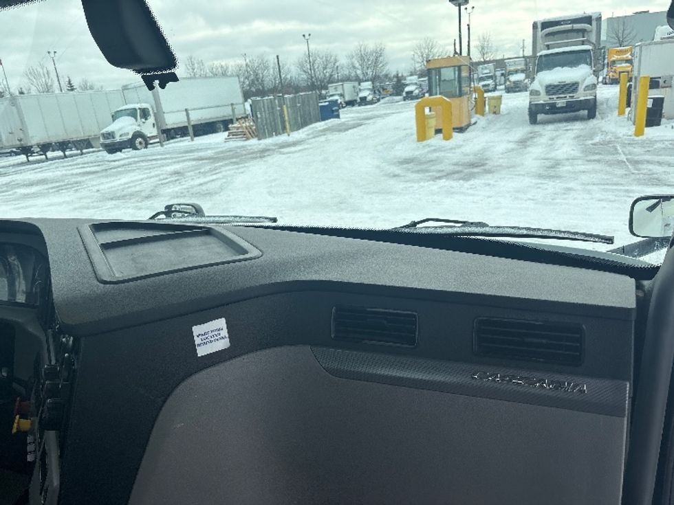 Day Cab Tractor-Heavy Duty Tractors-Freightliner-2020-T12664ST-Mississauga-ON-538,980\n\t\tkm-$ 64,500 - Image 13