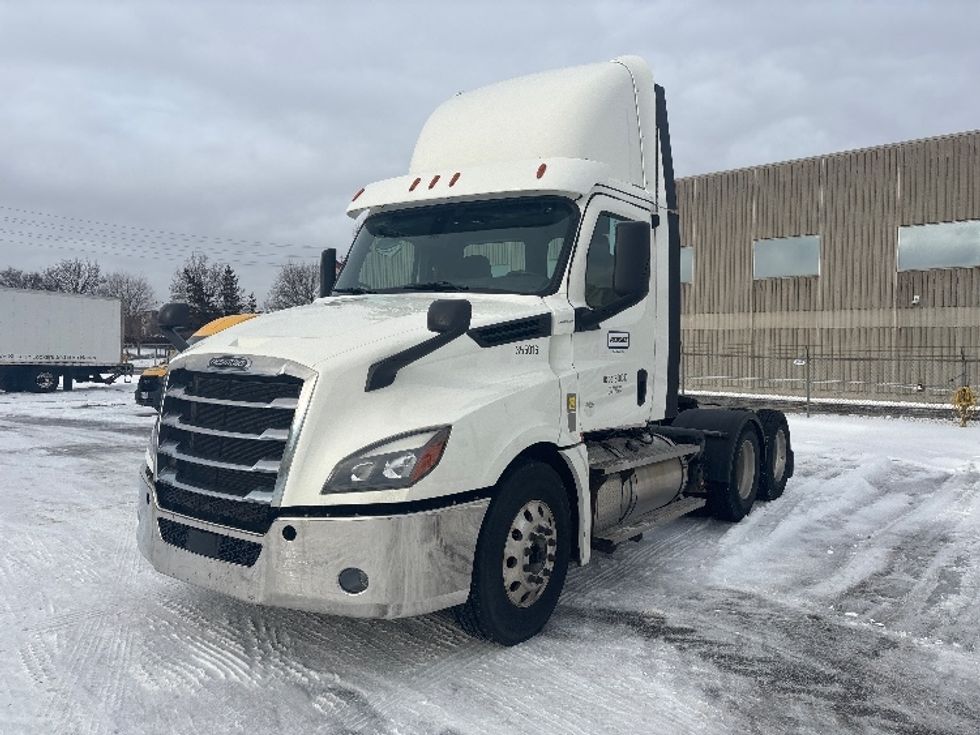 Day Cab Tractor-Heavy Duty Tractors-Freightliner-2020-T12664ST-Mississauga-ON-538,980\n\t\tkm-$ 64,500 - Image 3