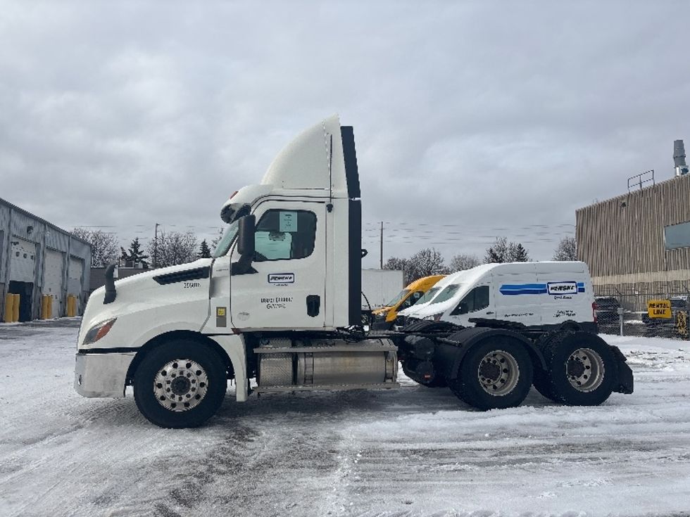 Day Cab Tractor-Heavy Duty Tractors-Freightliner-2020-T12664ST-Mississauga-ON-538,980\n\t\tkm-$ 64,500 - Image 4