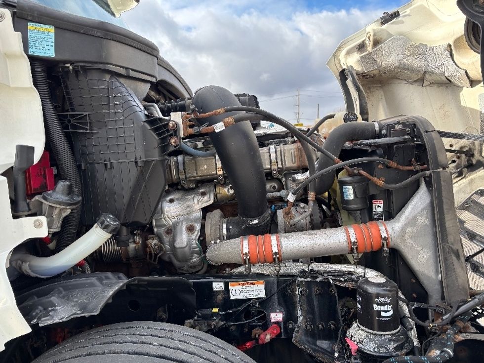 Day Cab Tractor-Heavy Duty Tractors-Freightliner-2020-T12664ST-Mississauga-ON-543,173\n\t\tkm-$ 61,500 - Image 15