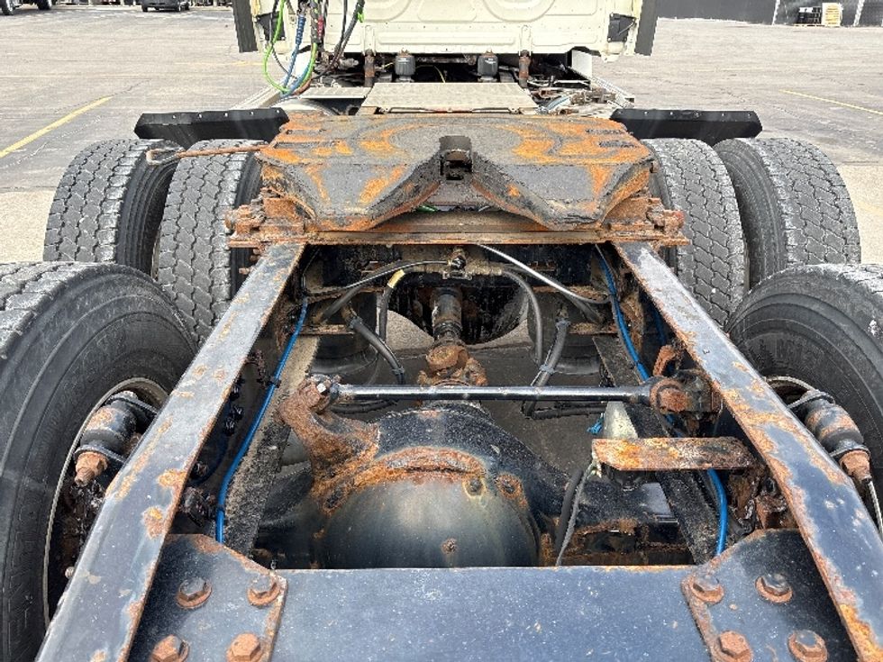 Day Cab Tractor-Heavy Duty Tractors-Freightliner-2020-T12664ST-Mississauga-ON-543,173\n\t\tkm-$ 61,500 - Image 6