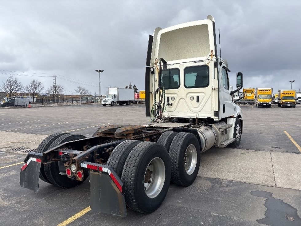 Day Cab Tractor-Heavy Duty Tractors-Freightliner-2020-T12664ST-Mississauga-ON-543,173\n\t\tkm-$ 61,500 - Image 7