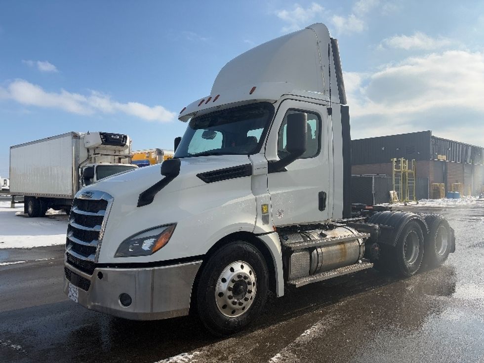 Day Cab Tractor-Heavy Duty Tractors-Freightliner-2020-T12664ST-Mississauga-ON-548,471\n\t\tkm-$ 64,000 - Image 3