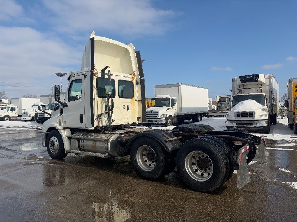 Day Cab Tractor-Heavy Duty Tractors-Freightliner-2020-T12664ST-Mississauga-ON-548,471\n\t\tkm-$ 64,000 - Image 5