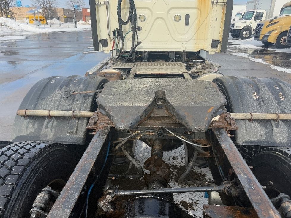 Day Cab Tractor-Heavy Duty Tractors-Freightliner-2020-T12664ST-Mississauga-ON-548,471\n\t\tkm-$ 64,000 - Image 6