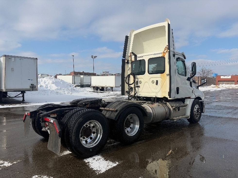 Day Cab Tractor-Heavy Duty Tractors-Freightliner-2020-T12664ST-Mississauga-ON-548,471\n\t\tkm-$ 64,000 - Image 7
