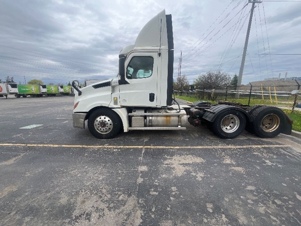 Day Cab Tractor-Heavy Duty Tractors-Freightliner-2020-T12664ST-Mississauga-ON-594,286\n\t\tkm-$ 63,000 - Image 4