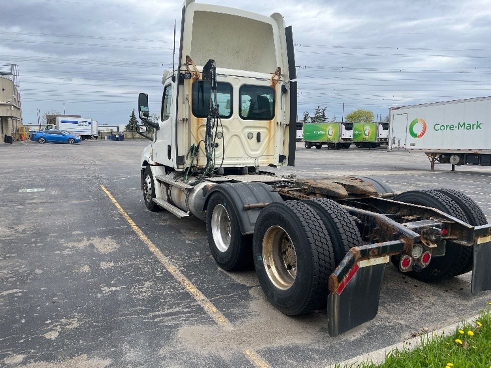 Day Cab Tractor-Heavy Duty Tractors-Freightliner-2020-T12664ST-Mississauga-ON-594,286\n\t\tkm-$ 63,000 - Image 5