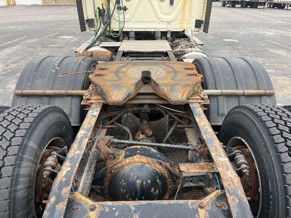 Day Cab Tractor-Heavy Duty Tractors-Freightliner-2020-T12664ST-Mississauga-ON-594,286\n\t\tkm-$ 63,000 - Image 6
