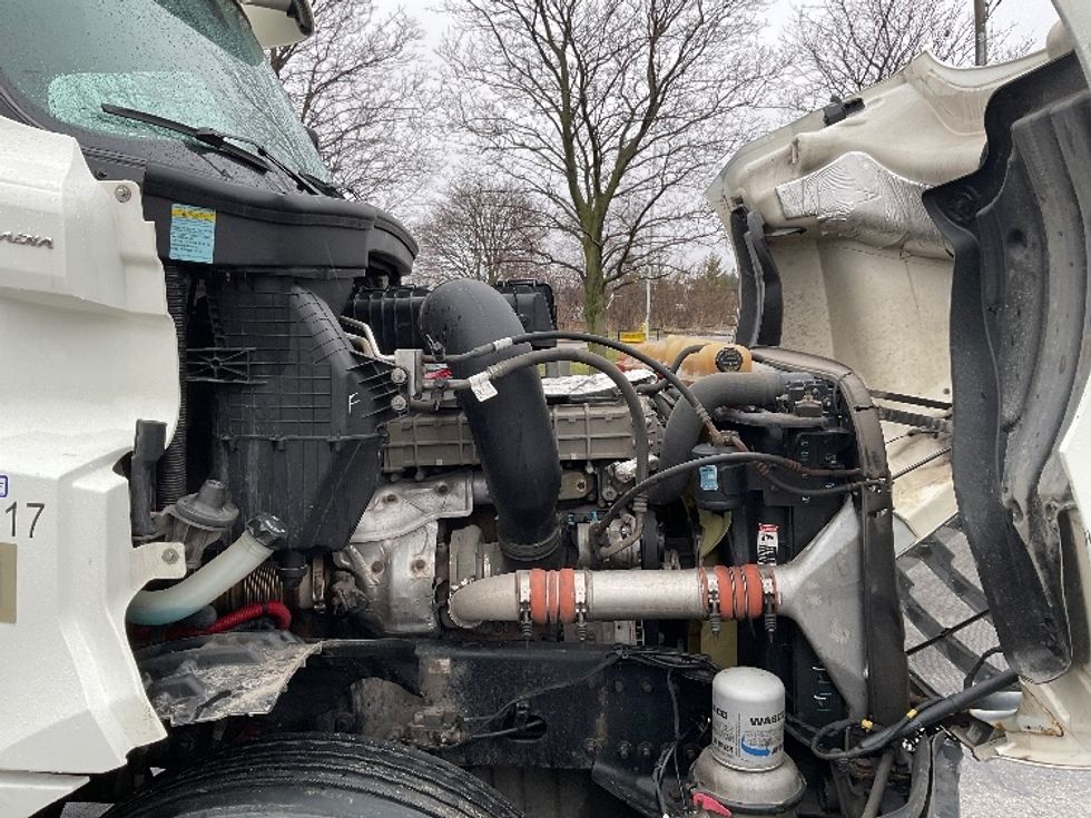 Day Cab Tractor-Heavy Duty Tractors-Freightliner-2020-T12664ST-Mississauga-ON-628,315\n\t\tkm-$ 62,000 - Image 15