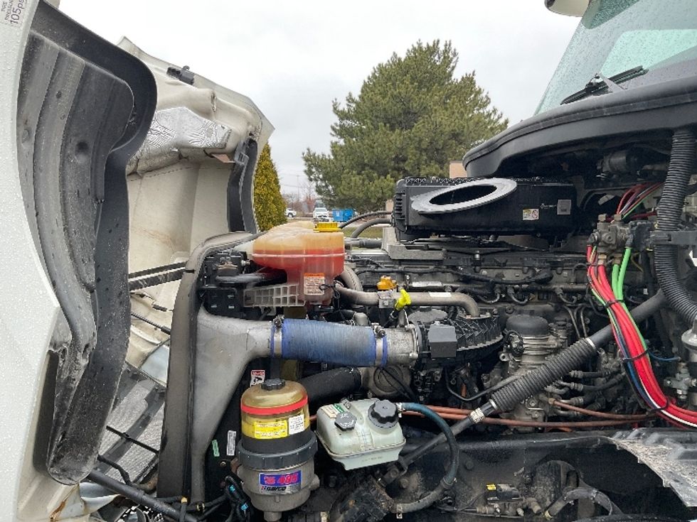 Day Cab Tractor-Heavy Duty Tractors-Freightliner-2020-T12664ST-Mississauga-ON-628,315\n\t\tkm-$ 62,000 - Image 16