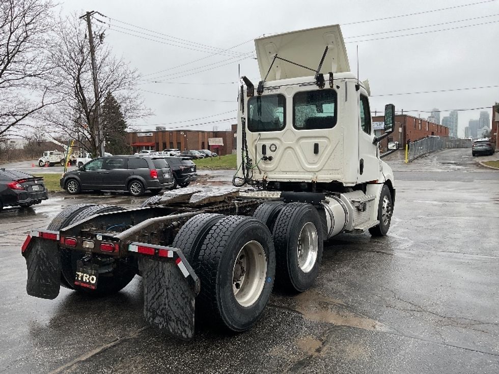Day Cab Tractor-Heavy Duty Tractors-Freightliner-2020-T12664ST-Mississauga-ON-628,315\n\t\tkm-$ 62,000 - Image 7