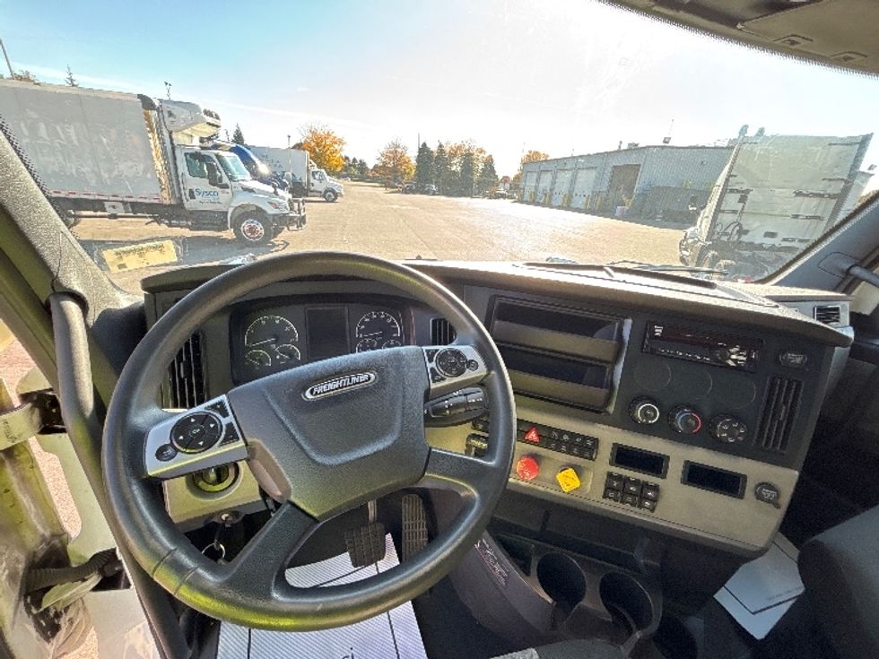 Day Cab Tractor-Heavy Duty Tractors-Freightliner-2020-T12664ST-Mississauga-ON-659,903\n\t\tkm-$ 67,500 - Image 11