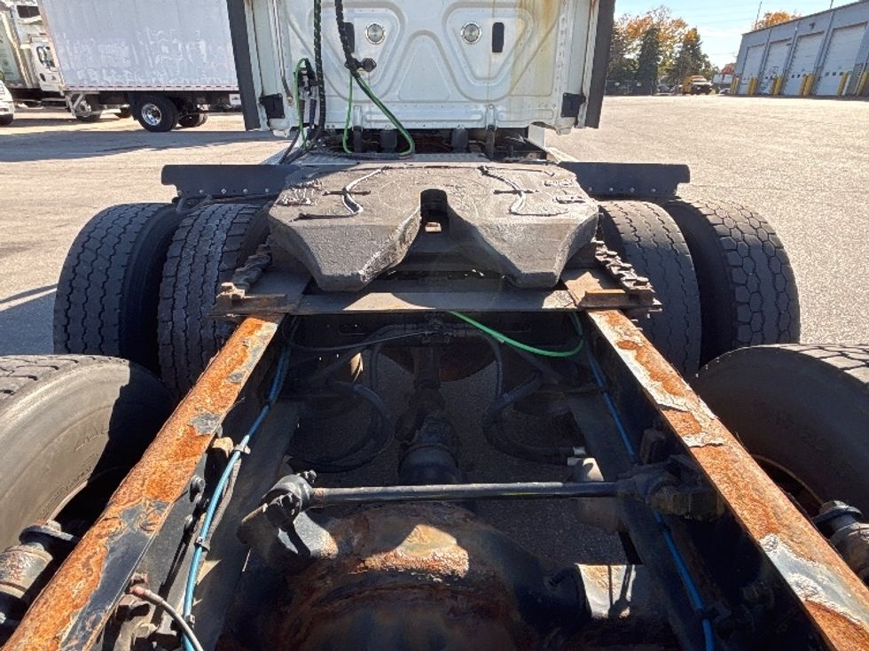 Day Cab Tractor-Heavy Duty Tractors-Freightliner-2020-T12664ST-Mississauga-ON-659,903\n\t\tkm-$ 67,500 - Image 6