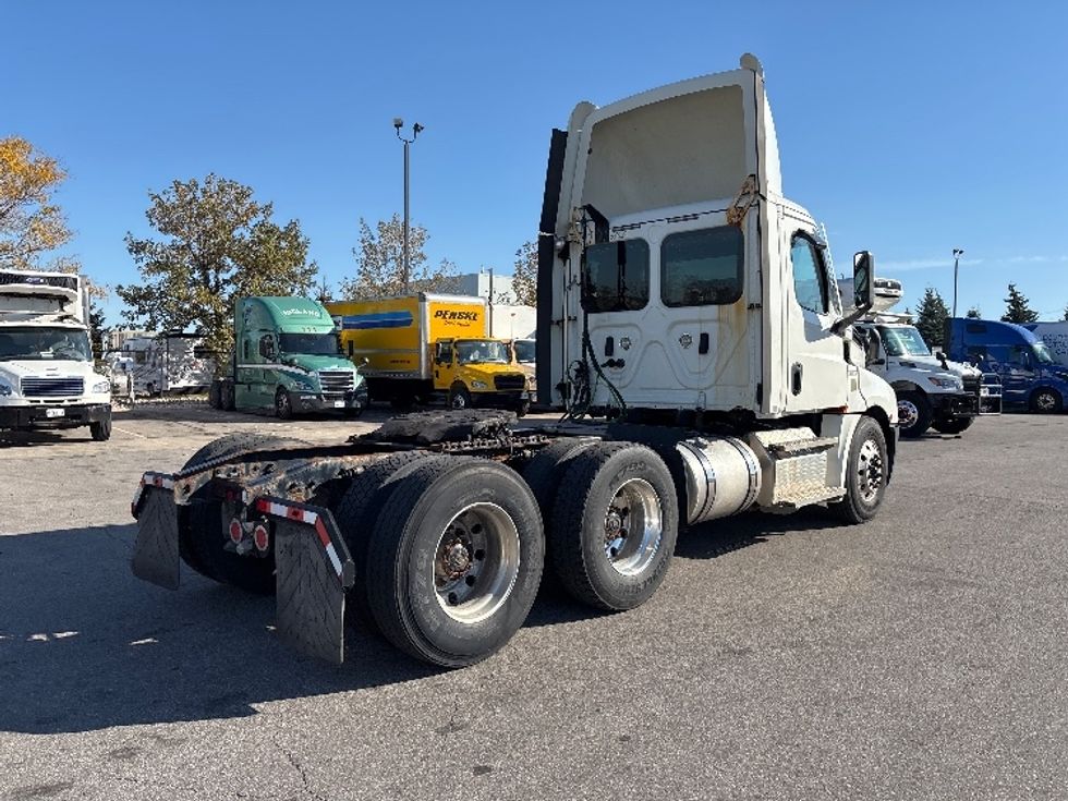 Day Cab Tractor-Heavy Duty Tractors-Freightliner-2020-T12664ST-Mississauga-ON-659,903\n\t\tkm-$ 67,500 - Image 7