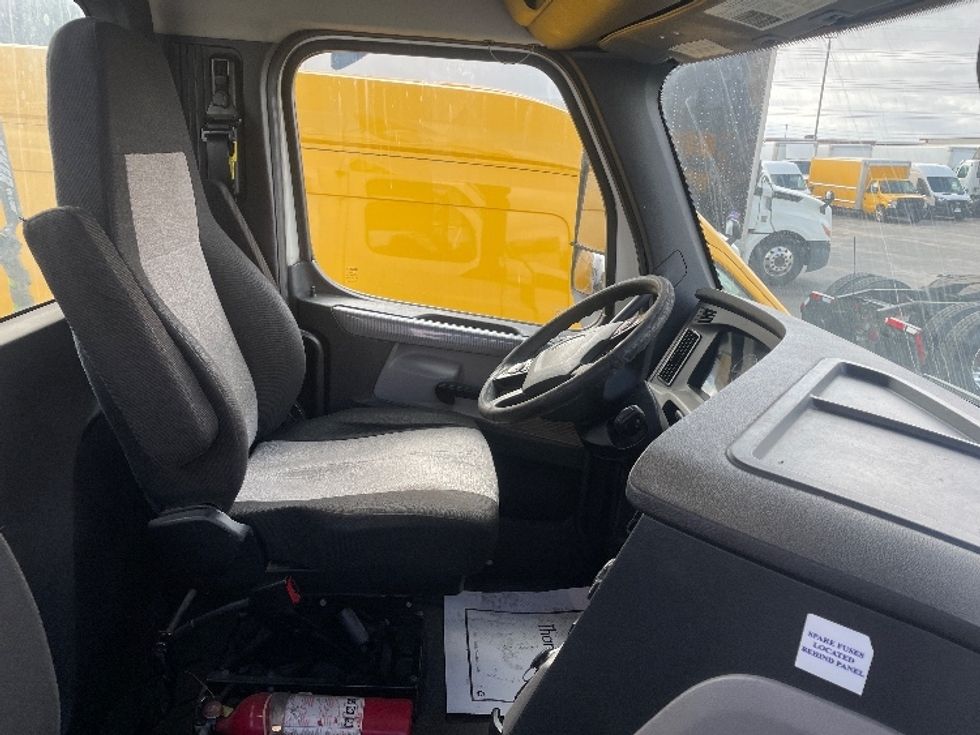 Day Cab Tractor-Heavy Duty Tractors-Freightliner-2020-T12664ST-Mississauga-ON-767,302\n\t\tkm-$ 55,500 - Image 14
