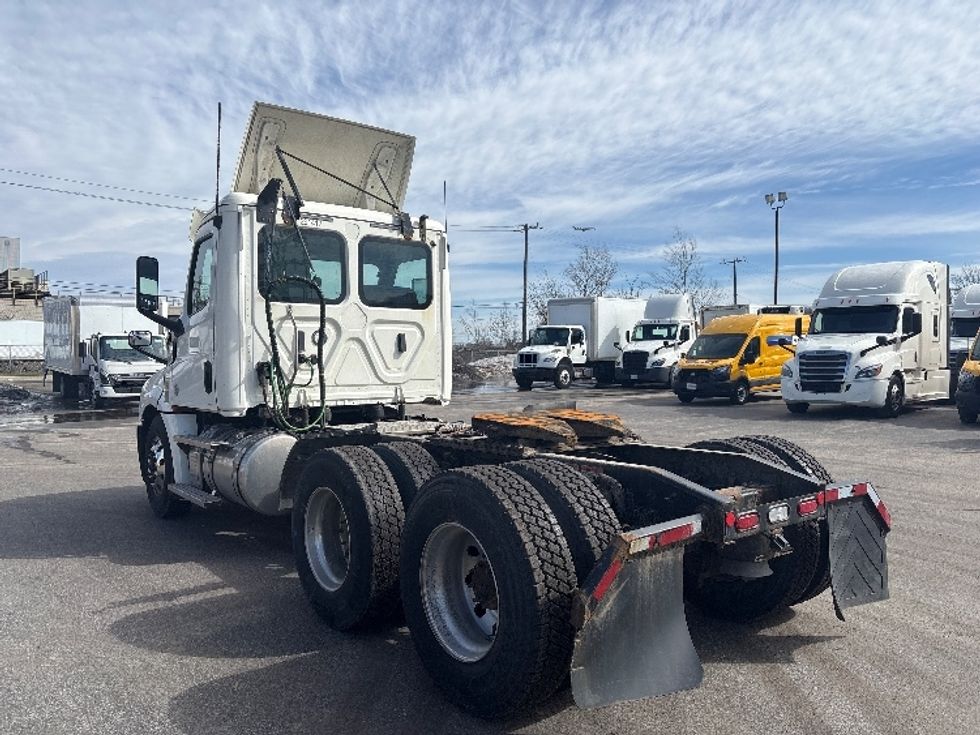 Day Cab Tractor-Heavy Duty Tractors-Freightliner-2020-T12664ST-Mississauga-ON-767,302\n\t\tkm-$ 55,500 - Image 5