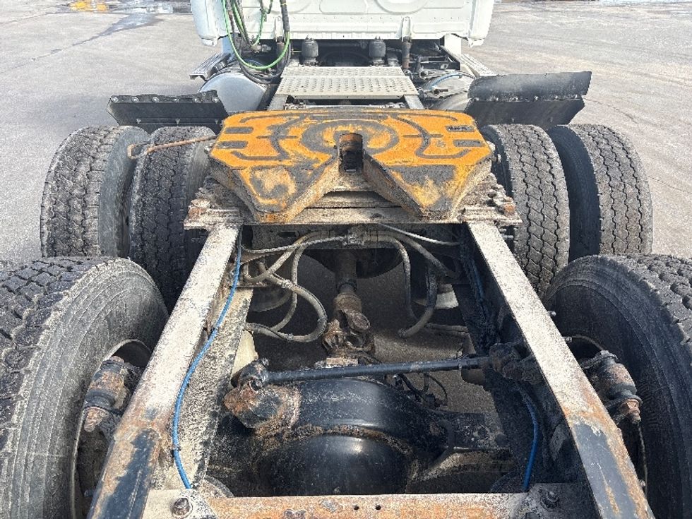 Day Cab Tractor-Heavy Duty Tractors-Freightliner-2020-T12664ST-Mississauga-ON-767,302\n\t\tkm-$ 55,500 - Image 6