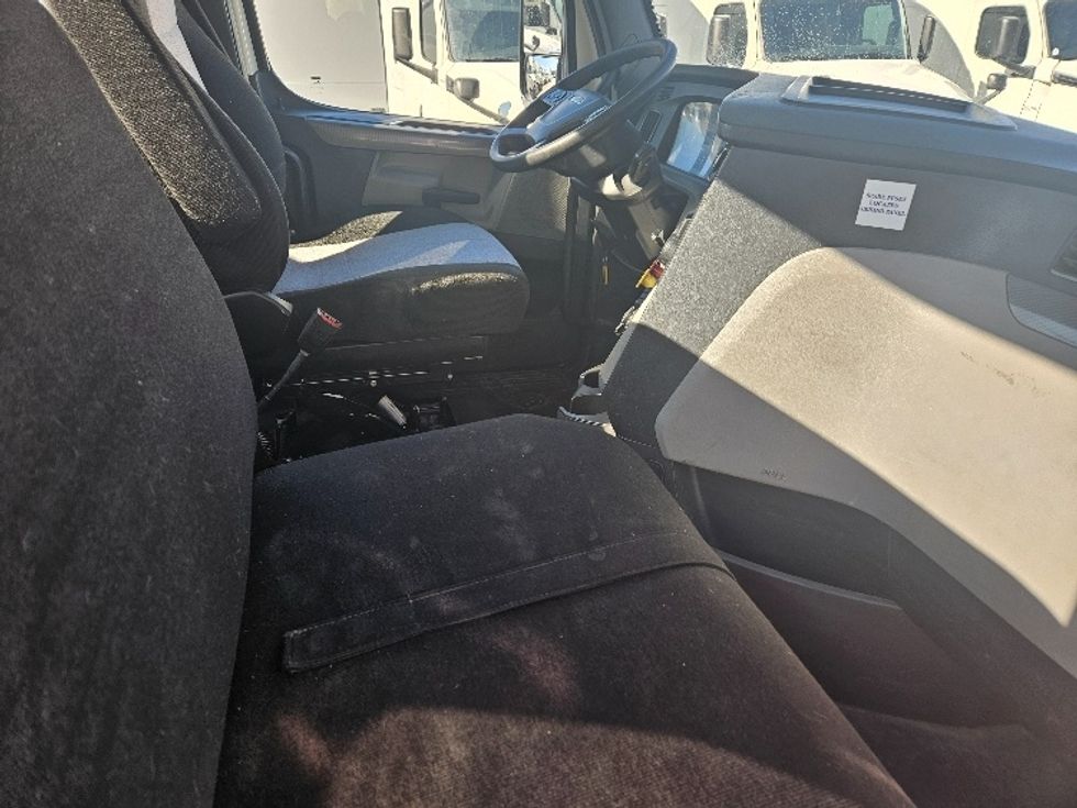 Day Cab Tractor-Heavy Duty Tractors-Freightliner-2020-T12664ST-Moberly-MO-234,225\n\t\tmiles-$ 61,750 - Image 14