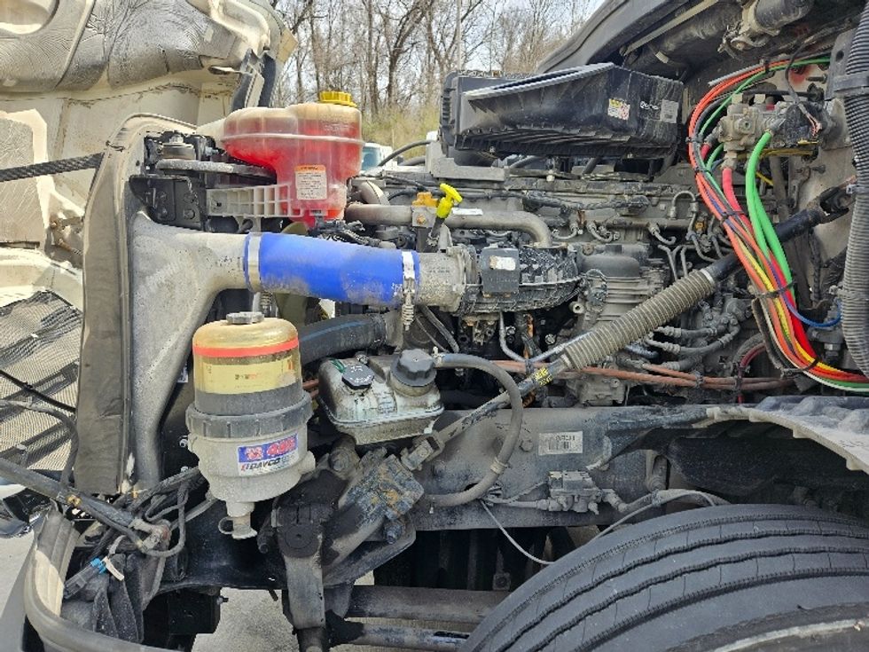 Day Cab Tractor-Heavy Duty Tractors-Freightliner-2020-T12664ST-Moberly-MO-274,870\n\t\tmiles-$ 59,500 - Image 16