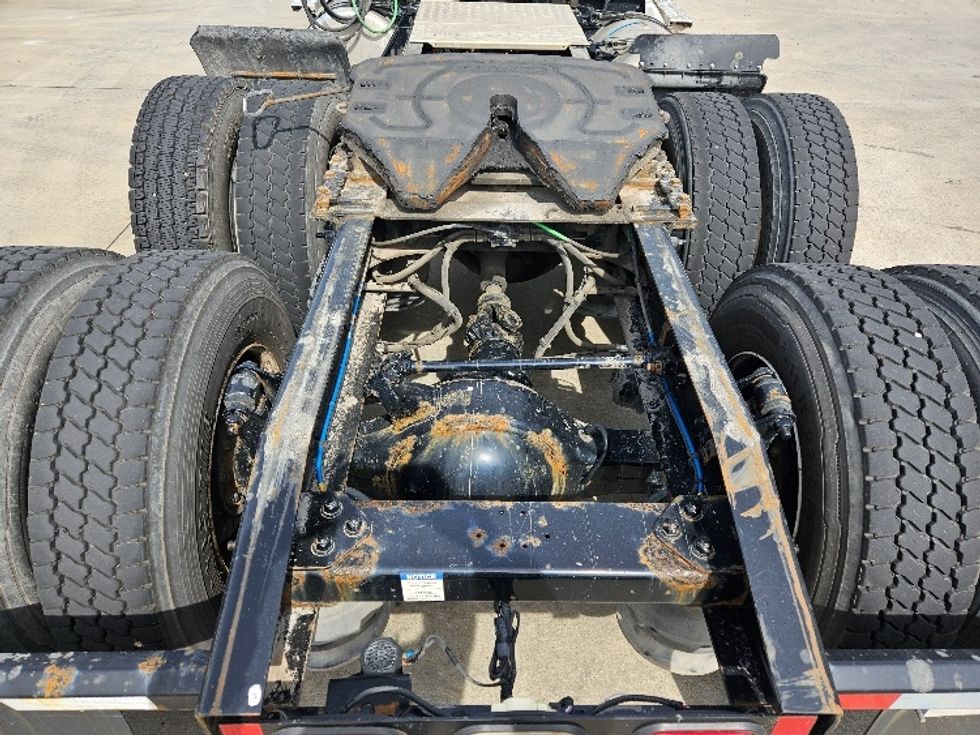 Day Cab Tractor-Heavy Duty Tractors-Freightliner-2020-T12664ST-Moberly-MO-274,870\n\t\tmiles-$ 59,500 - Image 6