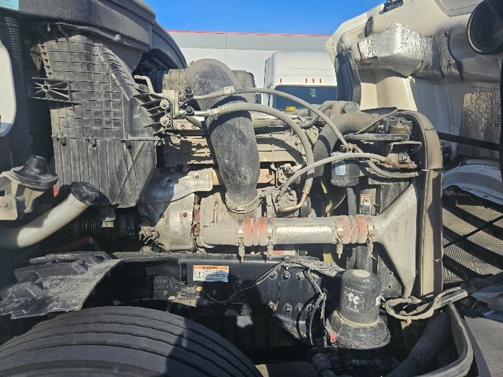 Day Cab Tractor-Heavy Duty Tractors-Freightliner-2020-T12664ST-Moberly-MO-296,542\n\t\tmiles-$ 57,500 - Image 15