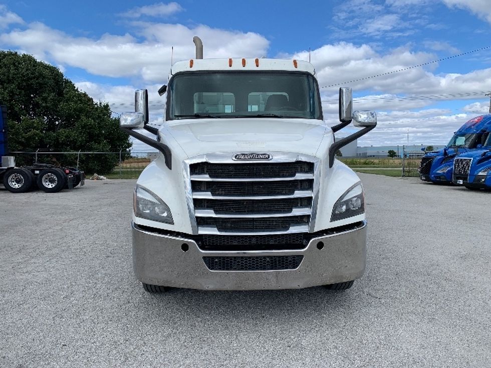 Day Cab Tractor-Heavy Duty Tractors-Freightliner-2020-T12664ST-Moberly-MO-368,081\n\t\tmiles-$ 51,750 - Image 2