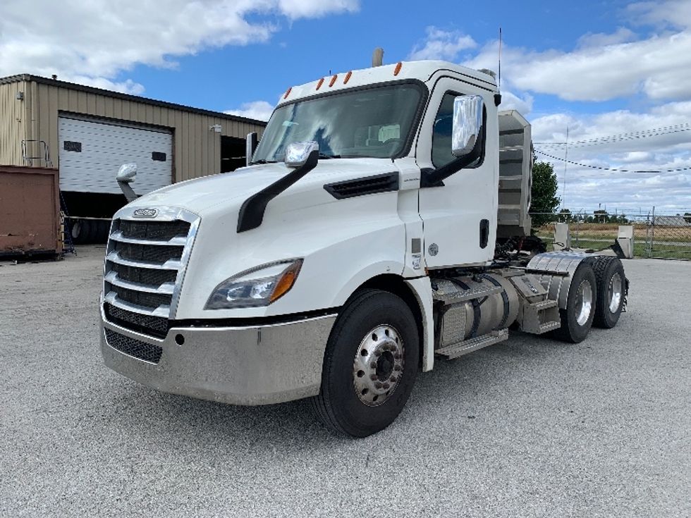 Day Cab Tractor-Heavy Duty Tractors-Freightliner-2020-T12664ST-Moberly-MO-368,081\n\t\tmiles-$ 51,750 - Image 3