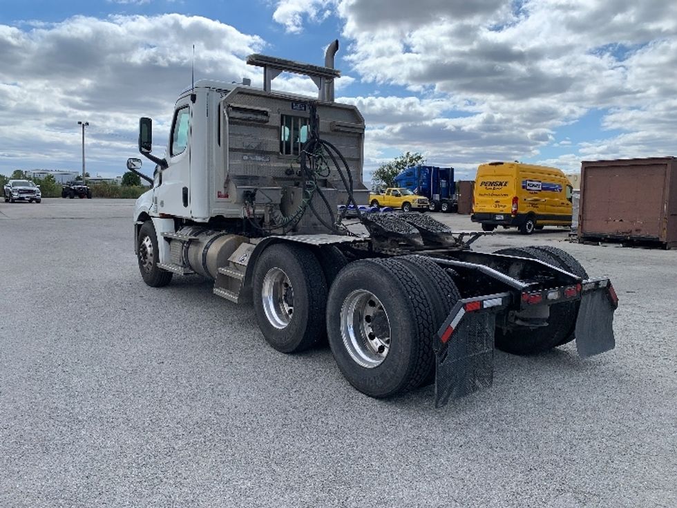 Day Cab Tractor-Heavy Duty Tractors-Freightliner-2020-T12664ST-Moberly-MO-368,081\n\t\tmiles-$ 51,750 - Image 5