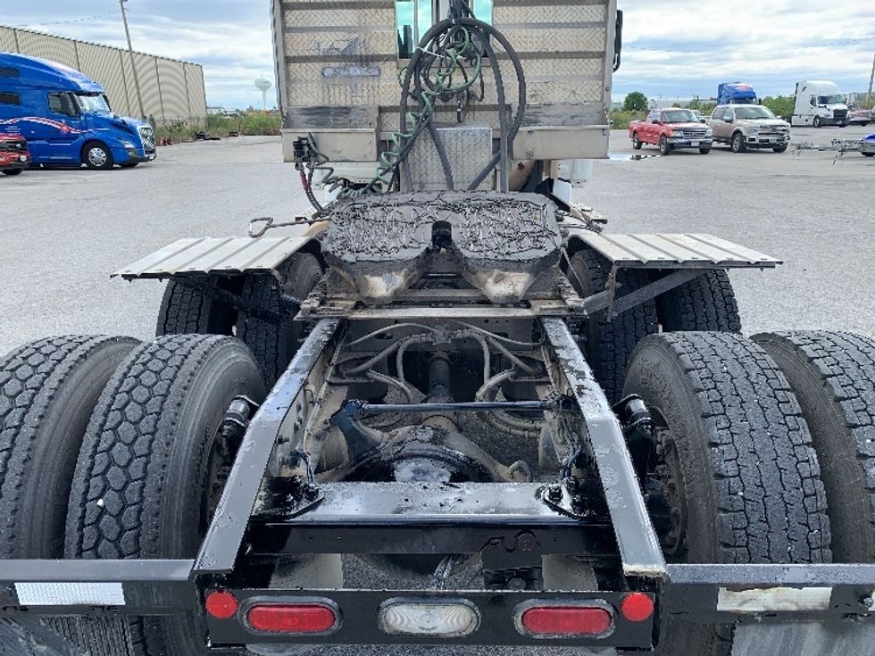 Day Cab Tractor-Heavy Duty Tractors-Freightliner-2020-T12664ST-Moberly-MO-368,081\n\t\tmiles-$ 51,750 - Image 6