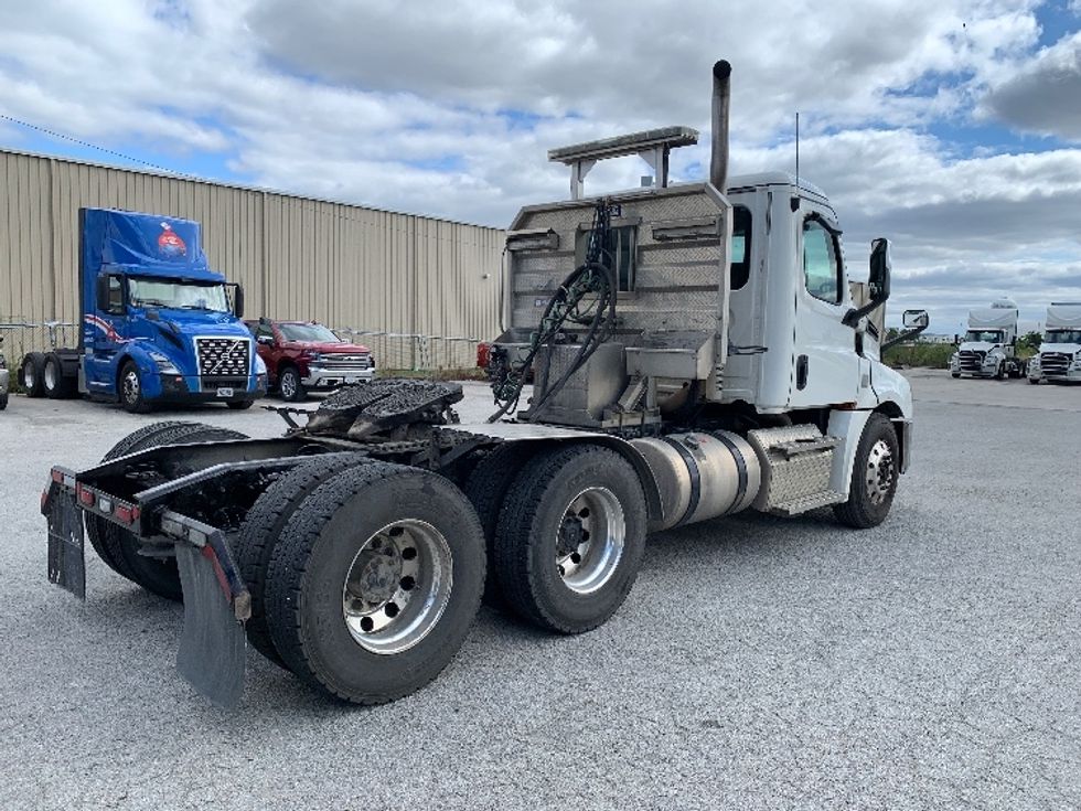 Day Cab Tractor-Heavy Duty Tractors-Freightliner-2020-T12664ST-Moberly-MO-368,081\n\t\tmiles-$ 51,750 - Image 7