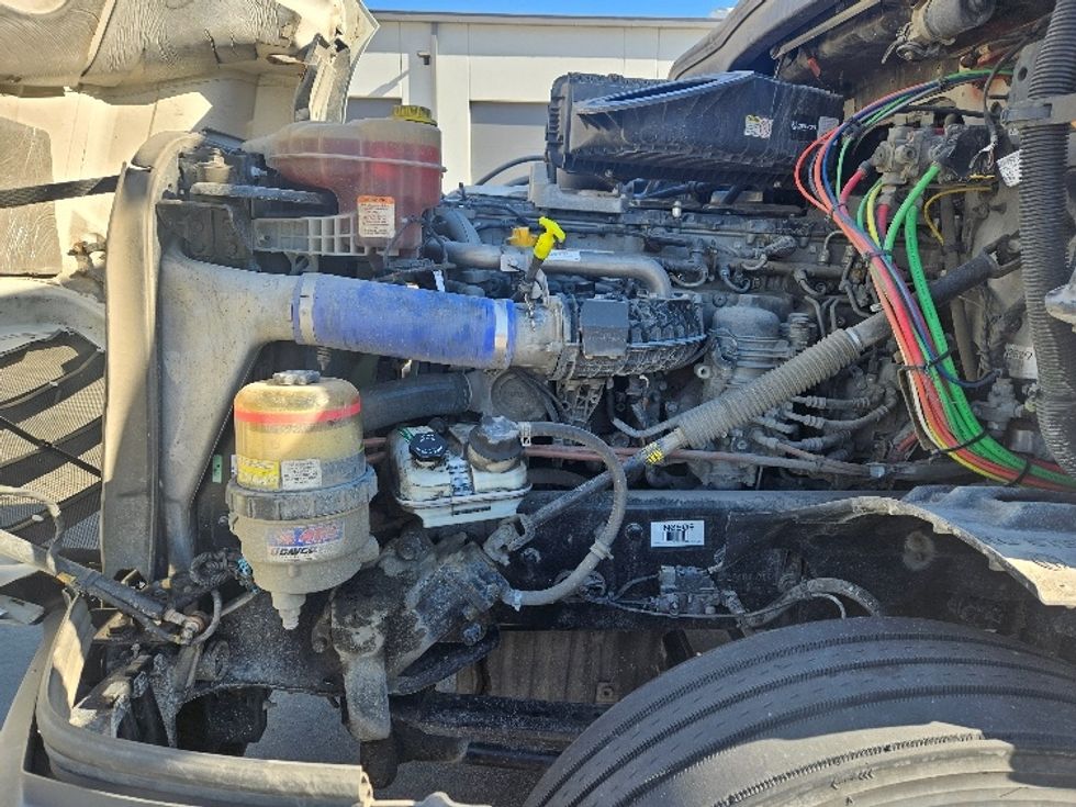 Day Cab Tractor-Heavy Duty Tractors-Freightliner-2020-T12664ST-Moberly-MO-368,119\n\t\tmiles-$ 53,500 - Image 16