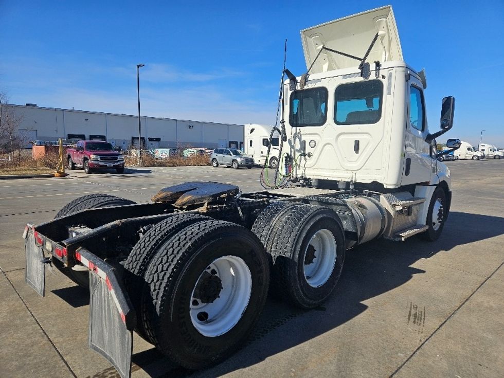 Day Cab Tractor-Heavy Duty Tractors-Freightliner-2020-T12664ST-Moberly-MO-368,119\n\t\tmiles-$ 53,500 - Image 7