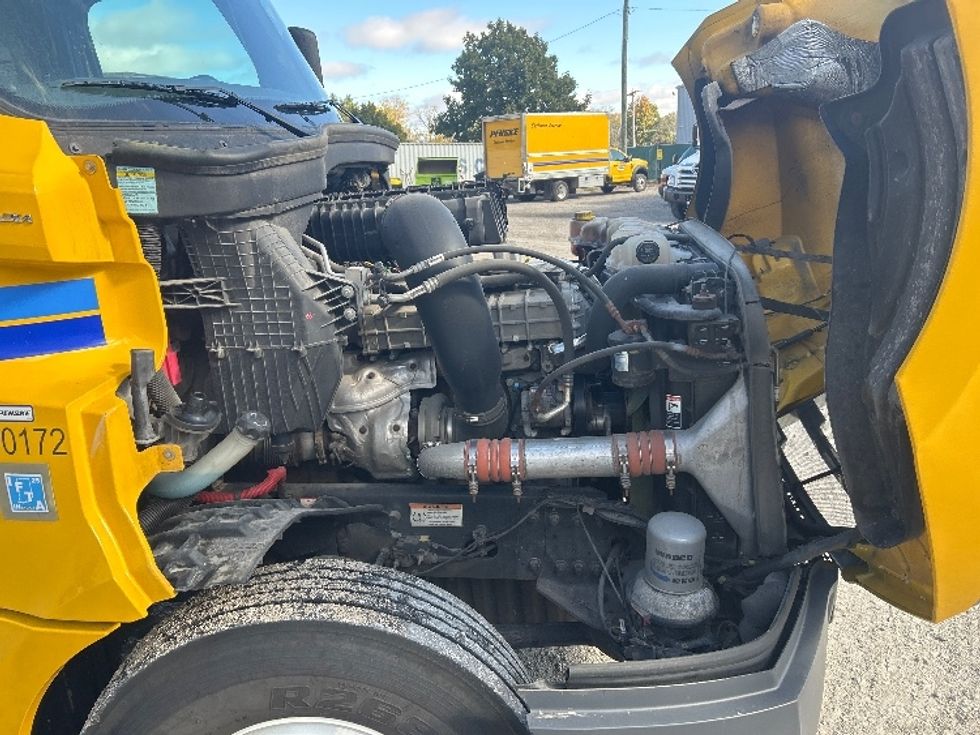 Day Cab Tractor-Heavy Duty Tractors-Freightliner-2020-T12664ST-Moberly-MO-472,420\n\t\tmiles-$ 43,000 - Image 15