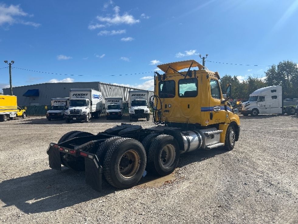 Day Cab Tractor-Heavy Duty Tractors-Freightliner-2020-T12664ST-Moberly-MO-472,420\n\t\tmiles-$ 43,000 - Image 7