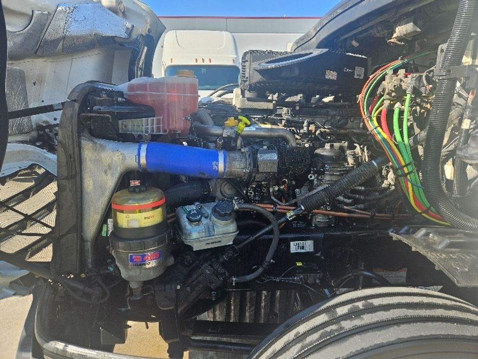 Day Cab Tractor-Heavy Duty Tractors-Freightliner-2020-T12664ST-Moberly-MO-473,601\n\t\tmiles-$ 47,500 - Image 16