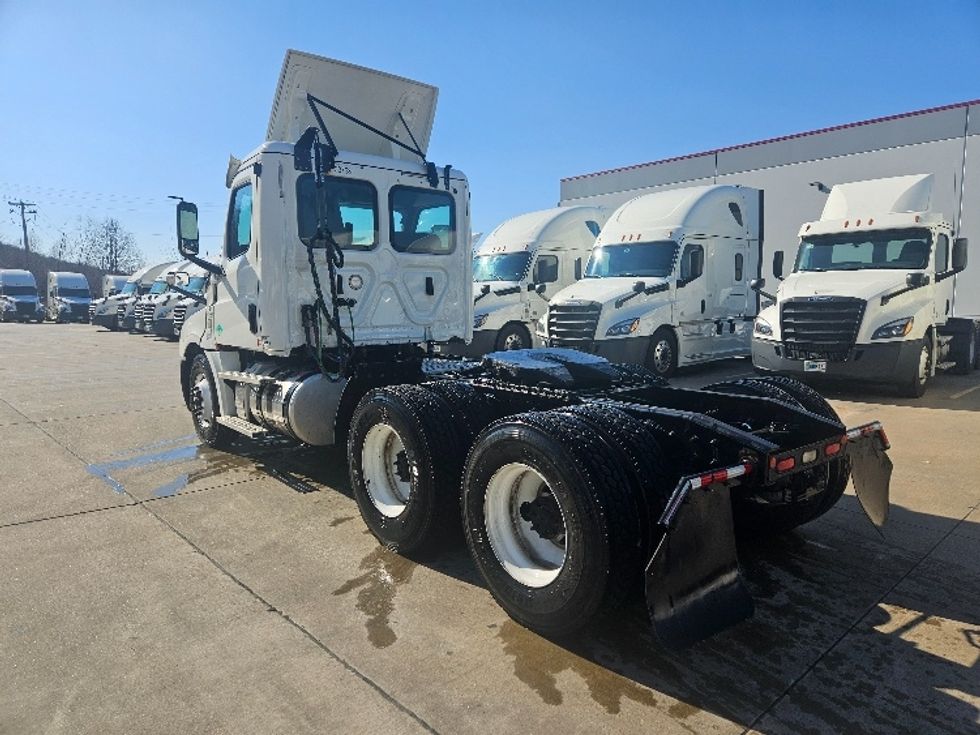 Day Cab Tractor-Heavy Duty Tractors-Freightliner-2020-T12664ST-Moberly-MO-473,601\n\t\tmiles-$ 47,500 - Image 5