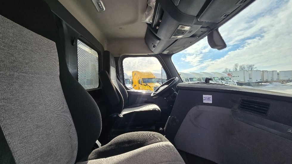 Day Cab Tractor-Heavy Duty Tractors-Freightliner-2020-T12664ST-Moberly-MO-632,944\n\t\tmiles-$ 40,000 - Image 14