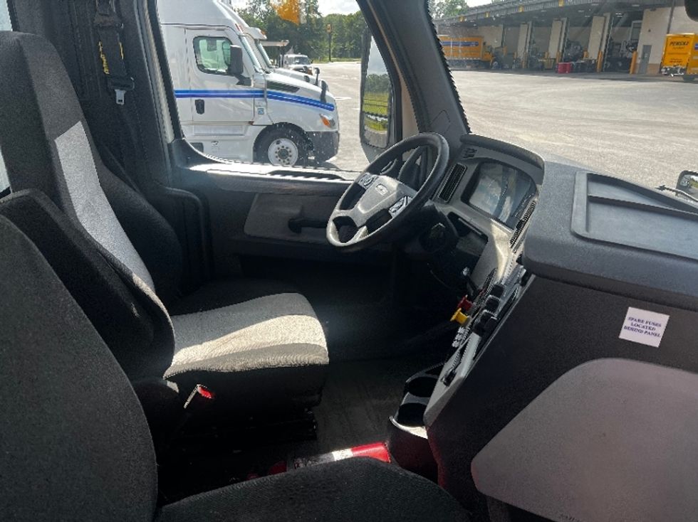 Day Cab Tractor-Heavy Duty Tractors-Freightliner-2020-T12664ST-Mobile-AL-375,980\n\t\tmiles-$ 56,500 - Image 14