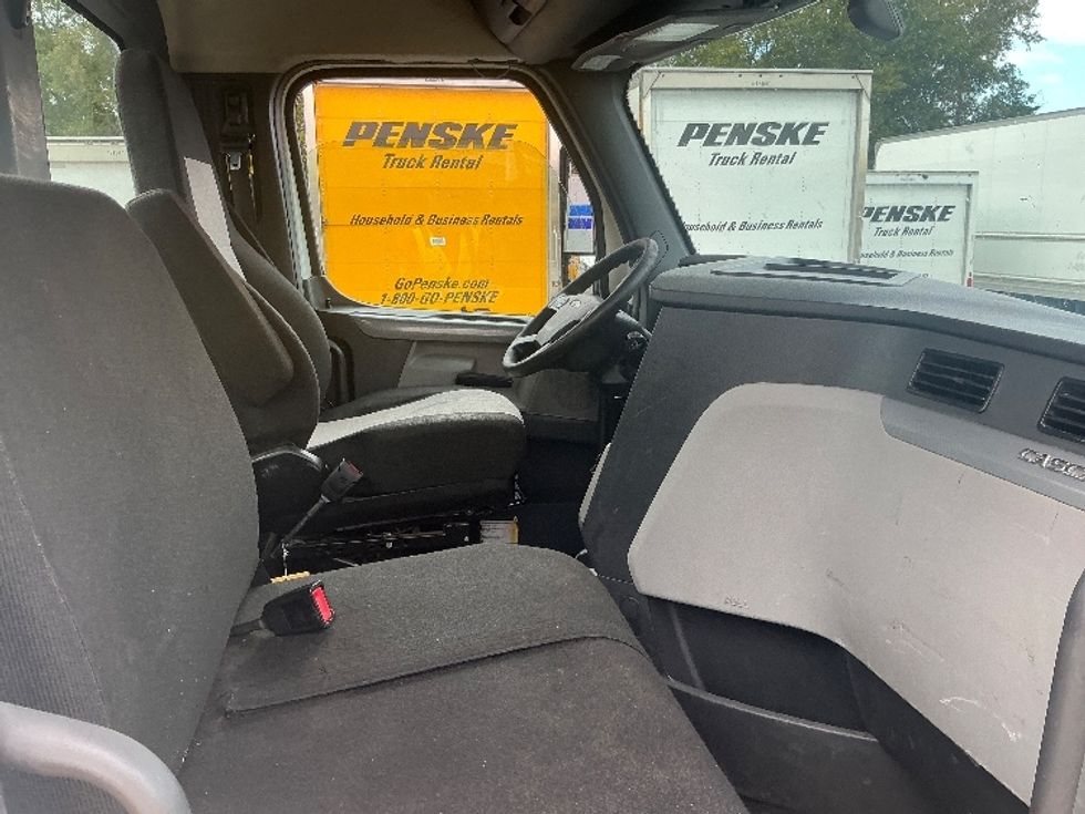 Day Cab Tractor-Heavy Duty Tractors-Freightliner-2020-T12664ST-Mobile-AL-530,340\n\t\tmiles-$ 42,000 - Image 14