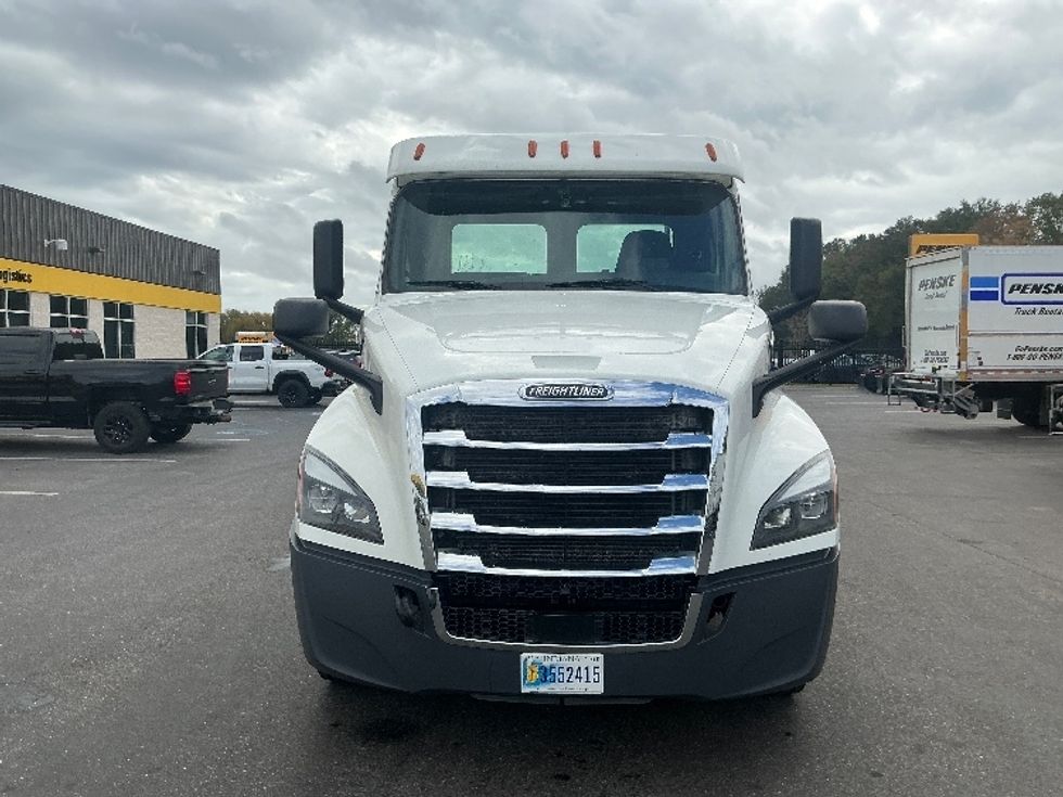 Day Cab Tractor-Heavy Duty Tractors-Freightliner-2020-T12664ST-Mobile-AL-530,340\n\t\tmiles-$ 42,000 - Image 2