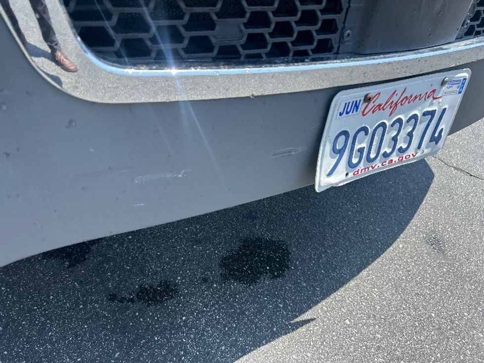 Day Cab Tractor-Heavy Duty Tractors-Freightliner-2020-T12664ST-Montebello-CA-153,711\n\t\tmiles-$ 72,250 - Image 19