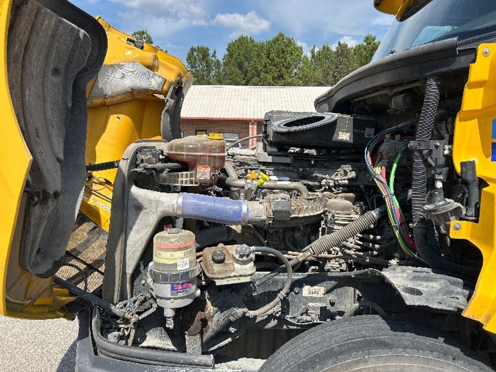 Day Cab Tractor-Heavy Duty Tractors-Freightliner-2020-T12664ST-Montgomery-AL-466,246\n\t\tmiles-$ 42,500 - Image 16