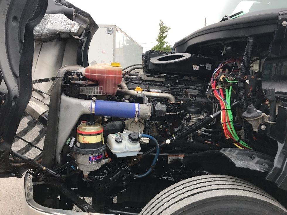 Day Cab Tractor-Heavy Duty Tractors-Freightliner-2020-T12664ST-Montreal-PQ-250,955\n\t\tkm-$ 82,500 - Image 16