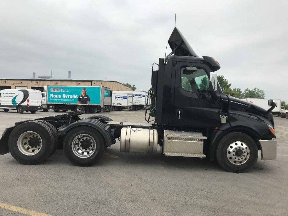 Day Cab Tractor-Heavy Duty Tractors-Freightliner-2020-T12664ST-Montreal-PQ-250,955\n\t\tkm-$ 82,500 - Image 8