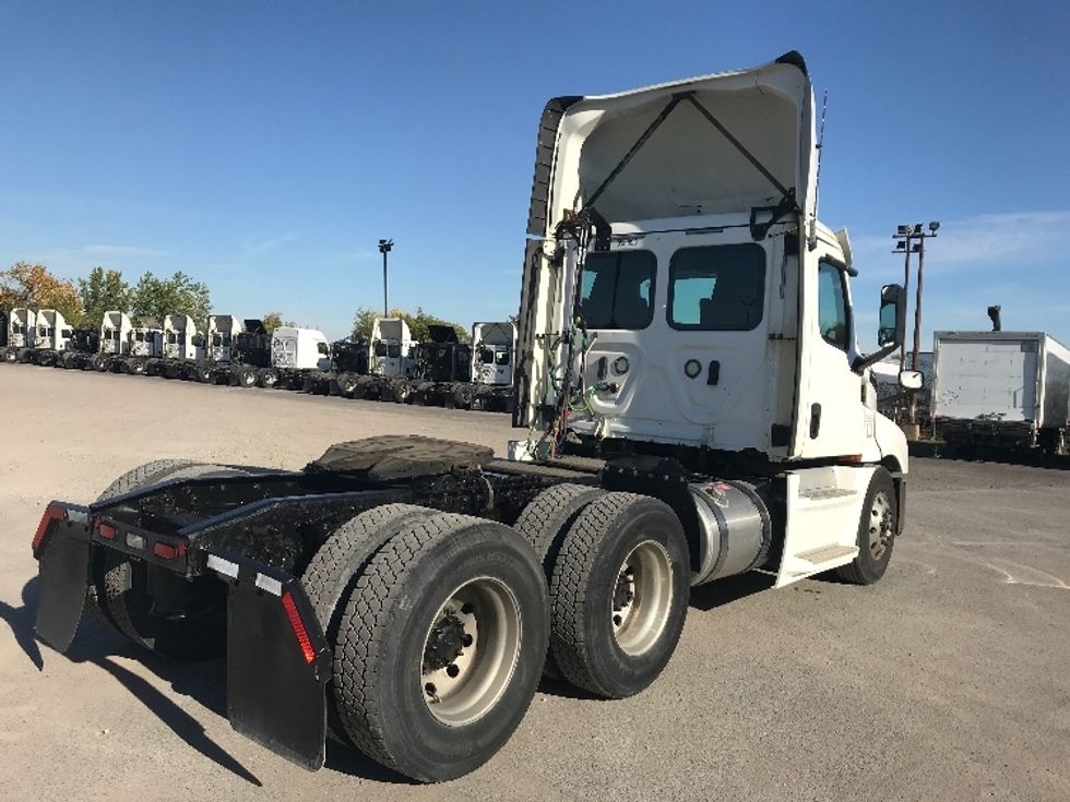 Day Cab Tractor-Heavy Duty Tractors-Freightliner-2020-T12664ST-Montreal-PQ-600,470\n\t\tkm-$ 64,500 - Image 7