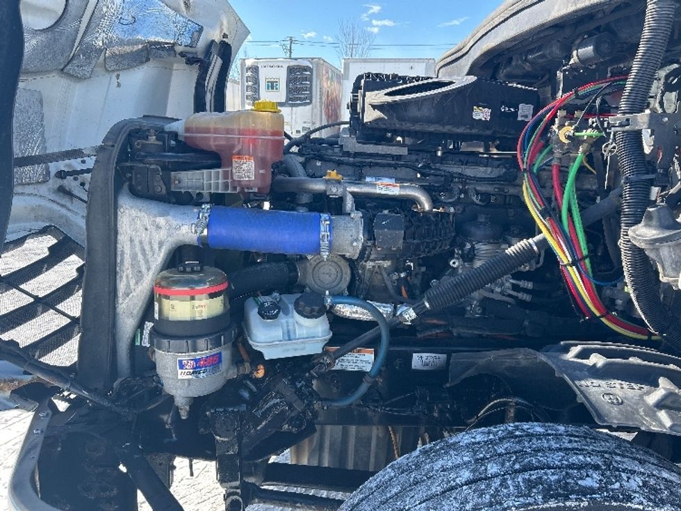 Day Cab Tractor-Heavy Duty Tractors-Freightliner-2020-T12664ST-Montreal-PQ-647,269\n\t\tkm-$ 59,750 - Image 16