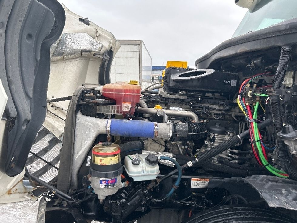 Day Cab Tractor-Heavy Duty Tractors-Freightliner-2020-T12664ST-Montreal-PQ-742,041\n\t\tkm-$ 57,000 - Image 16